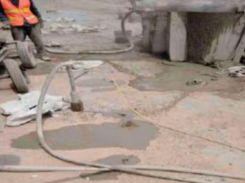 魏都水泥混凝土路面板底注浆技术 路面脱空注浆整治方案